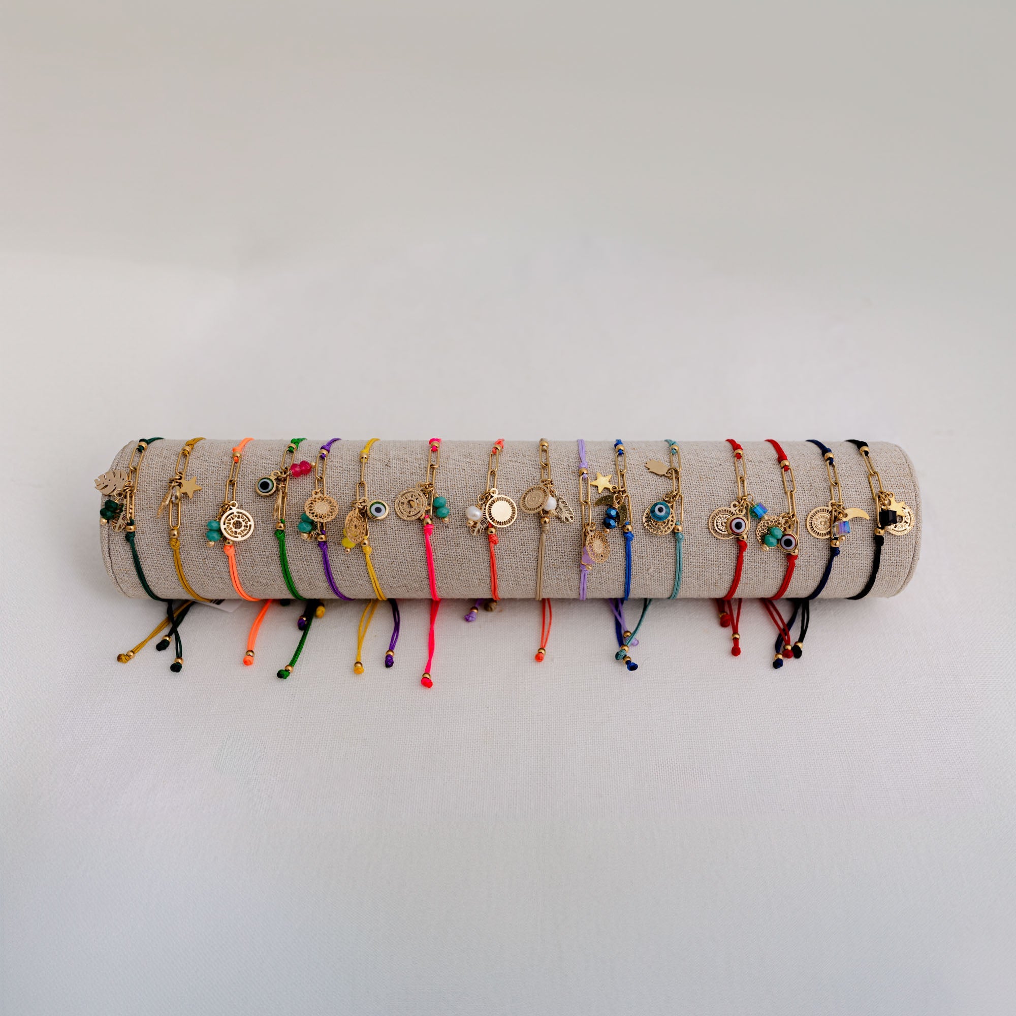 Pulseras Hilo Charms