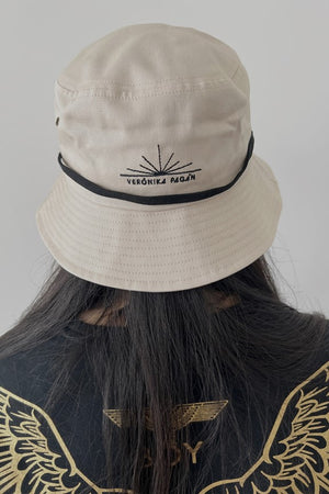 No Me Jodan Club | Bucket Hat | Beige by VP