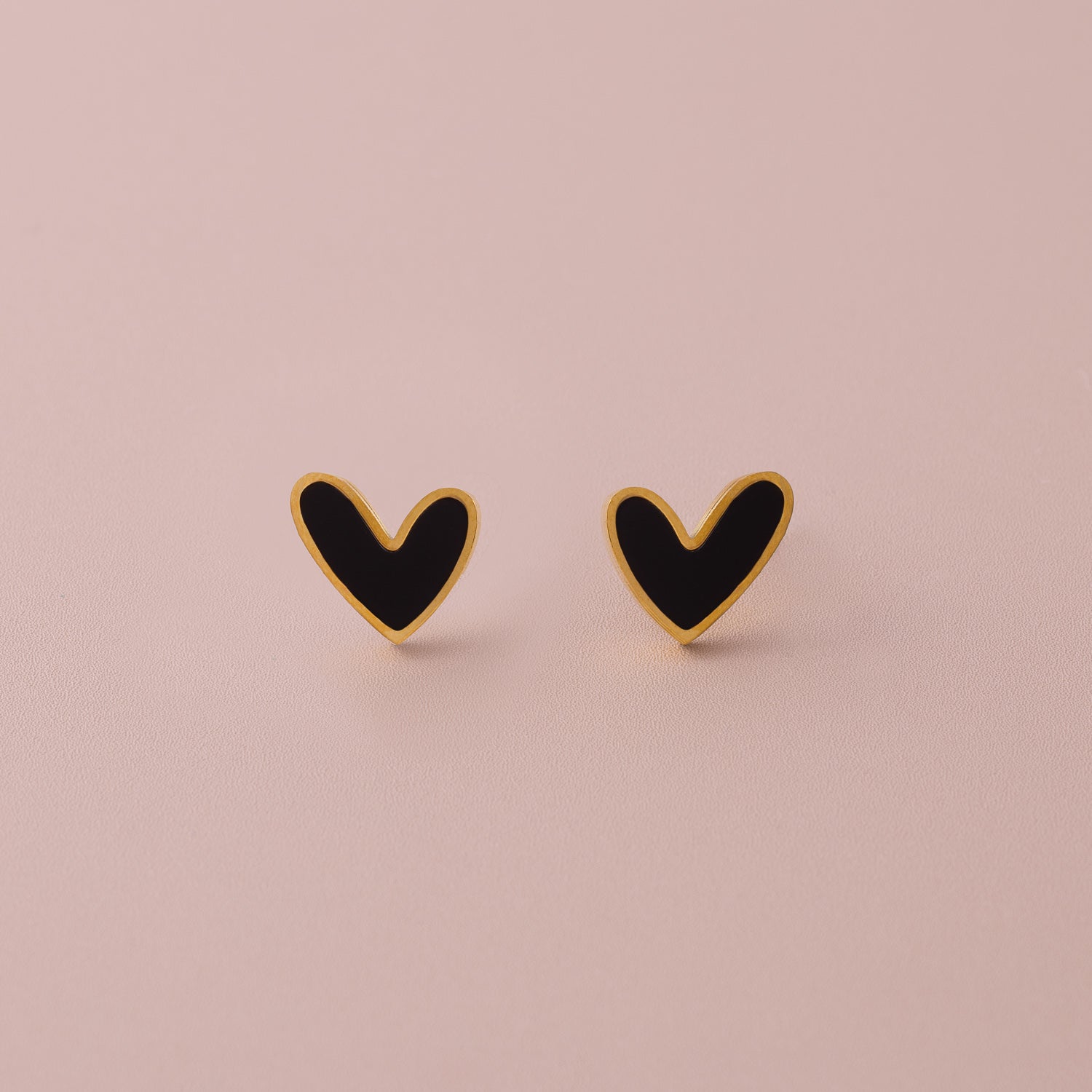 Nacre Heart Stud